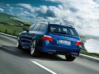 Автостекла BMW M5 E61 c установкой в Москве